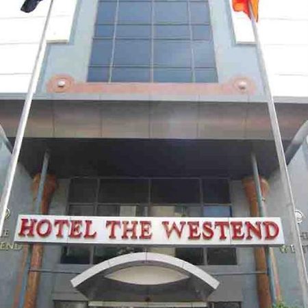 אחמדאבאד Hotel The Westend מראה חיצוני תמונה