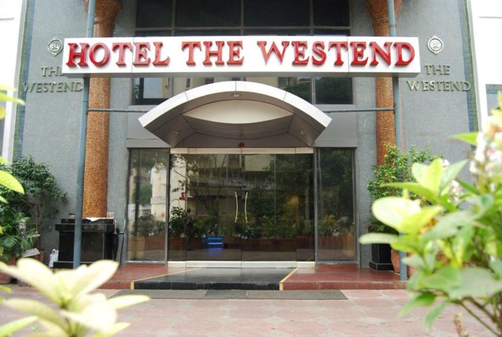 אחמדאבאד Hotel The Westend מראה חיצוני תמונה