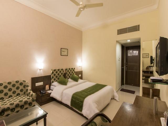 אחמדאבאד Hotel The Westend מראה חיצוני תמונה