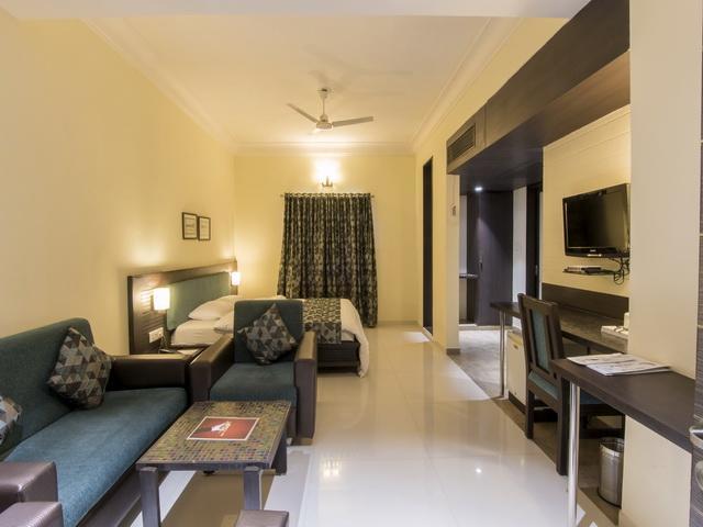 אחמדאבאד Hotel The Westend מראה חיצוני תמונה