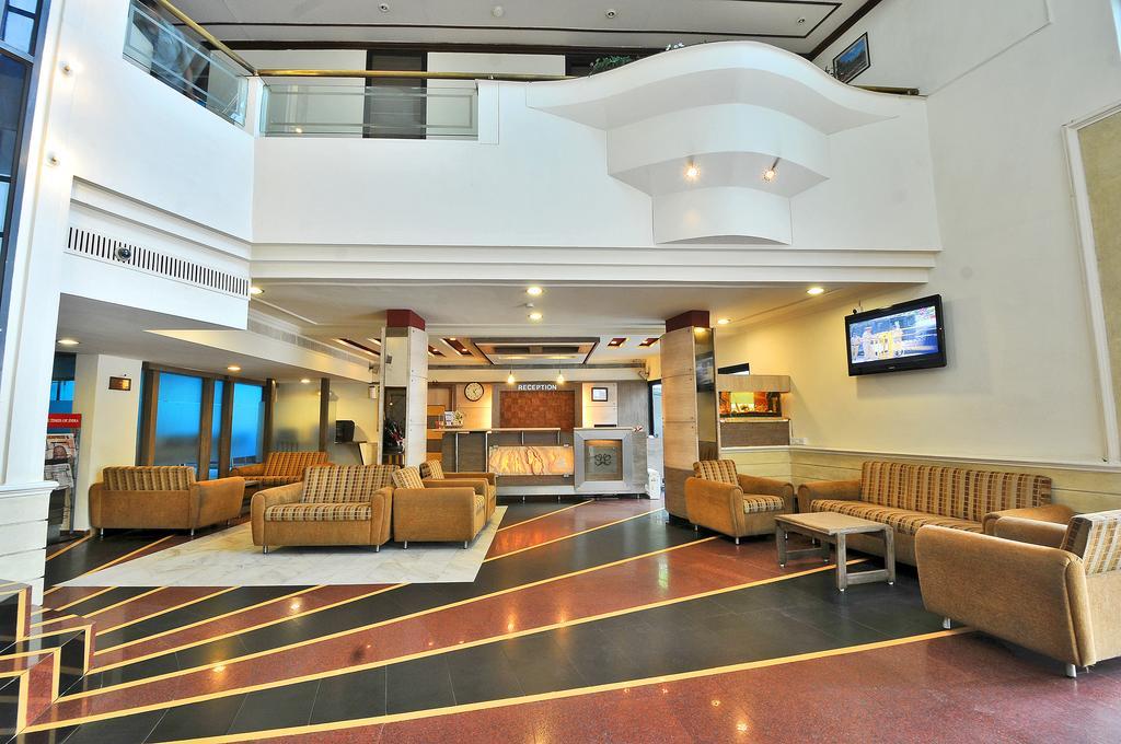 אחמדאבאד Hotel The Westend מראה חיצוני תמונה